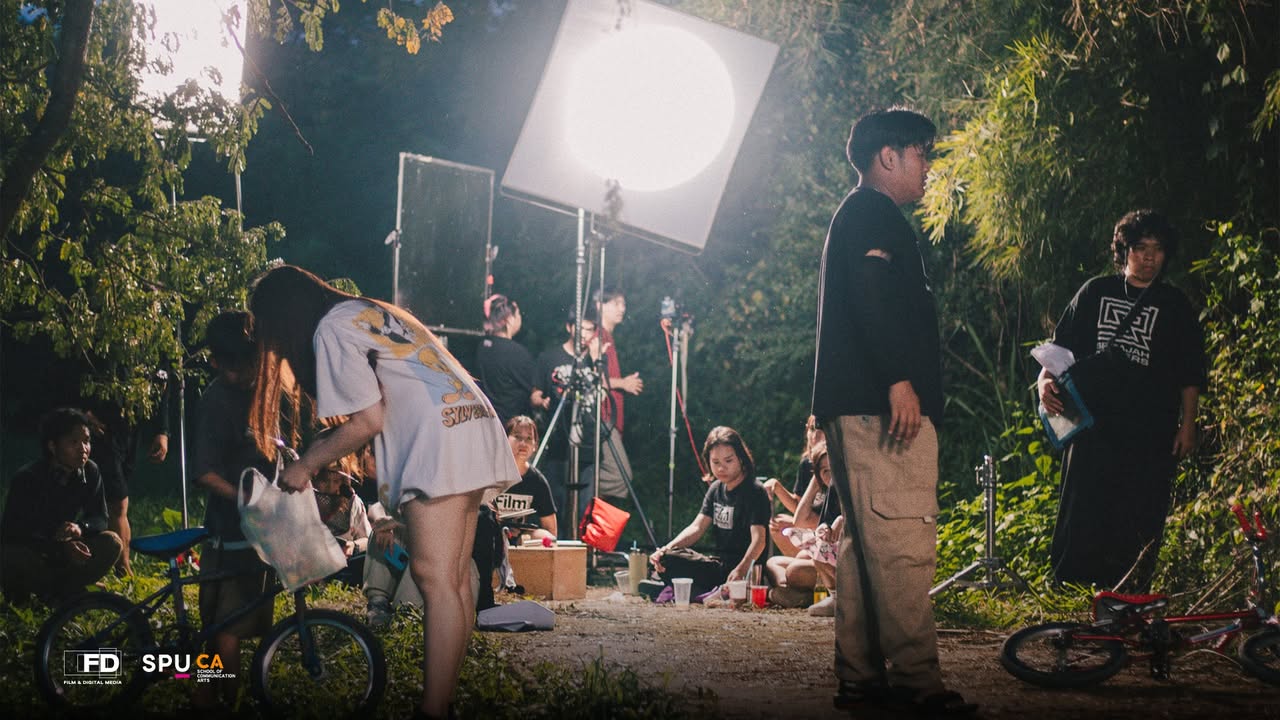 ส่องเบื้องหลังทีม WHITE DOOR PRODUCTION เตรียมความพร้อมสู่เทศกาลฉายหนัง ครั้งที่ 8